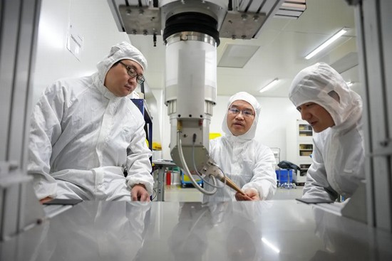 【世界光谷·追光者】華工科技研發(fā)團隊：連坐6年冷板凳造出“激光微雕師”，可幫助C919飛機發(fā)動機降溫